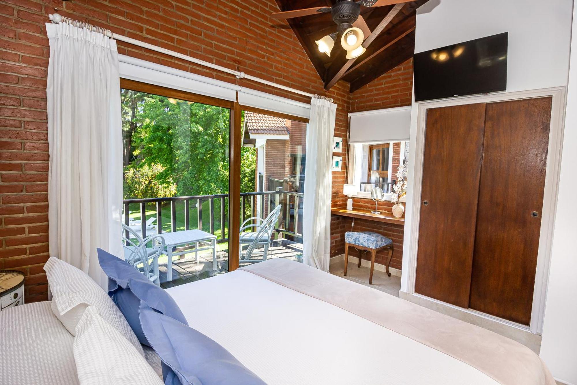 Punta Cerezo Apart Carilo Exterior photo